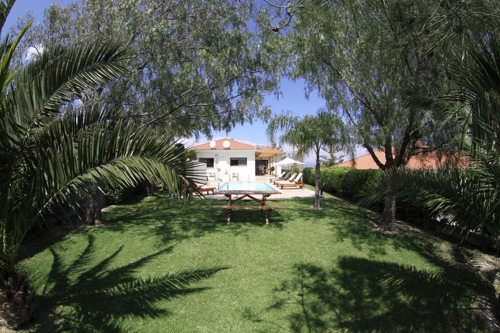 Eve Pissouri Rozaki Villa Kamer foto